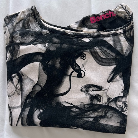 Bench Patterned Asymmetrical Top - Picture 6 of 6